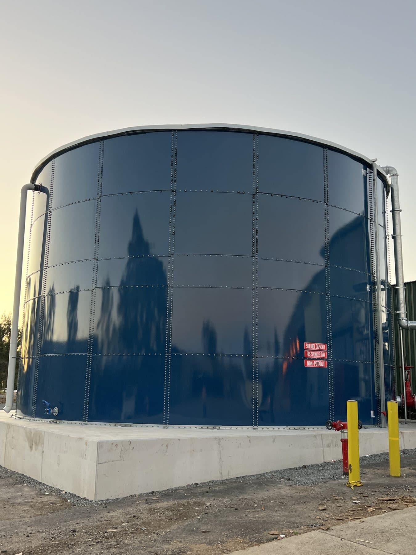 Large bolted water storage tank for a Tennessee industrial or fire water project