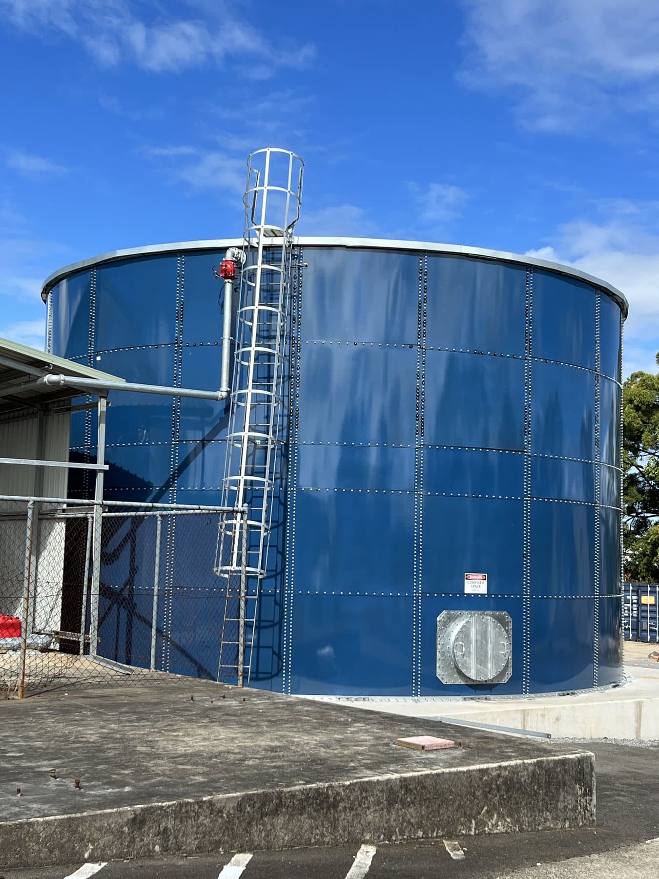 Large bolted water storage tank for an Ohio manufacturing or commercial project